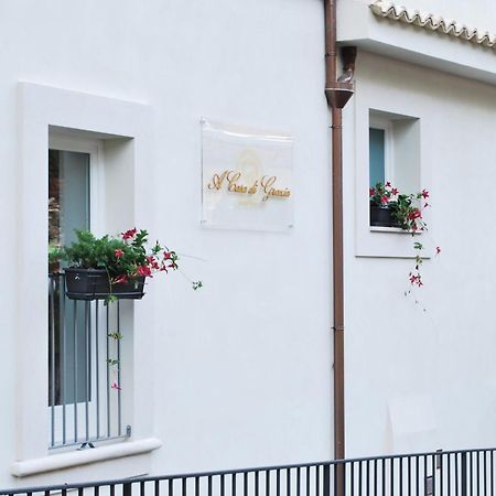 A Casa Di Grazia Bed & Breakfast รากูซา ภายนอก รูปภาพ