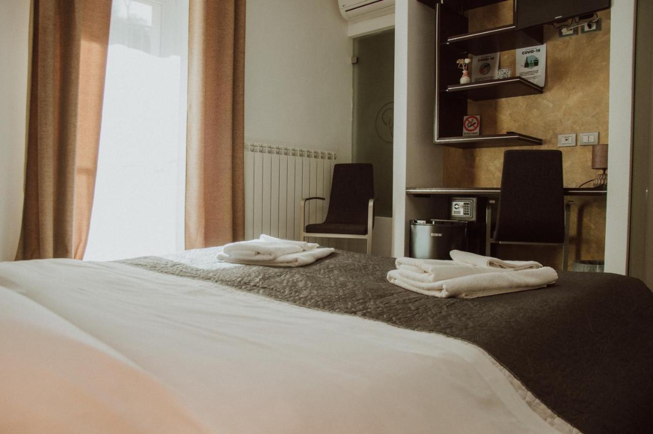 A Casa Di Grazia Bed & Breakfast รากูซา ภายนอก รูปภาพ