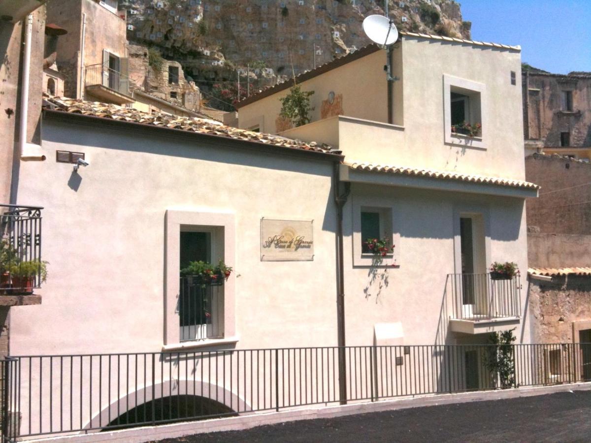 A Casa Di Grazia Bed & Breakfast รากูซา ภายนอก รูปภาพ